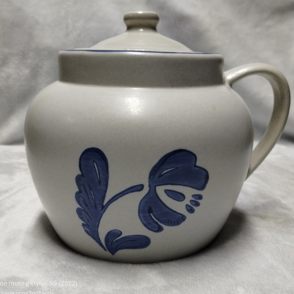 Pfaltzgraff Yorktowne Bean Pot Crock w‎ Lid Blue Floral USA Stoneware